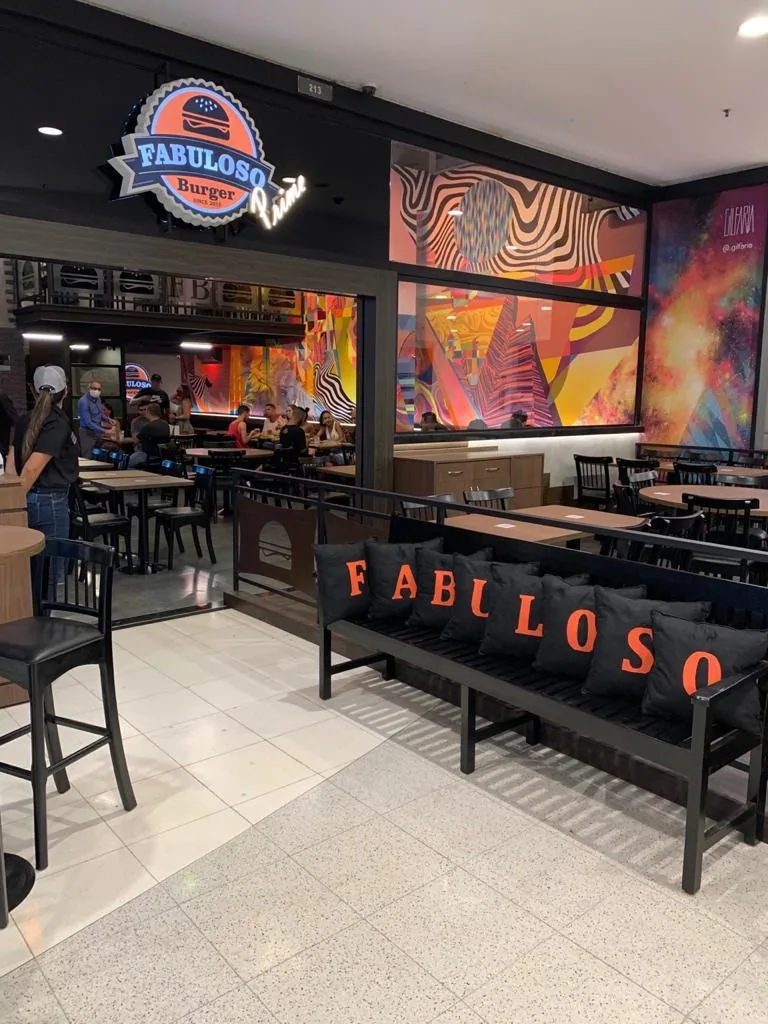 Fabuloso — fachada de loja pronta